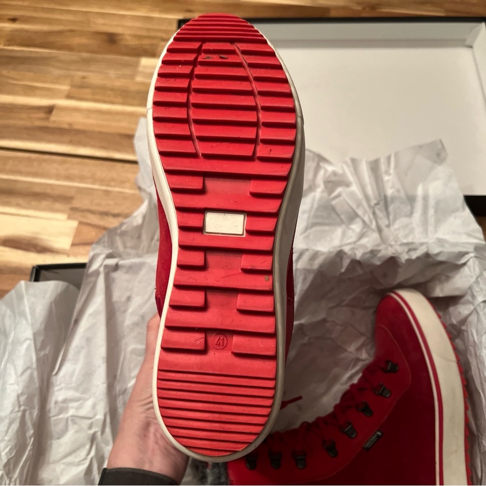 Santana Canada Women's Vibrant Red Winter Boots - Picture 7 of 10